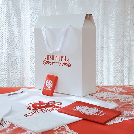 Подарочная коробка-пакет универсальная большая, белая