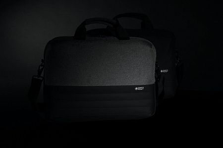 Сумка для ноутбука Swiss Peak с RFID-защитой из rPET AWARE™, 15,6’’