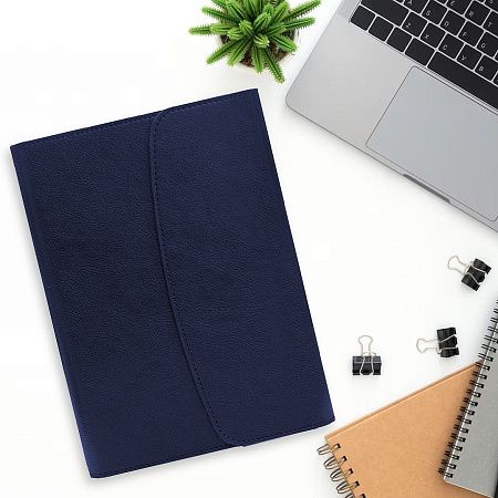 Ежедневник в суперобложке Country Bergamo Synergy A5+, коричневый, недатированный, в твердой обложке.  Золотистый срез