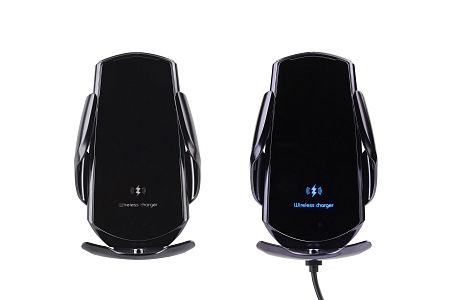 Автомобильное сенсорное беспроводное (15W) зарядное устройство "Titan" с набором переходников для магнитной зарядки, с подсветкой логотипа