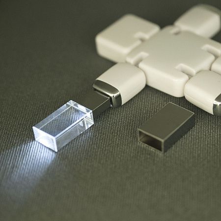 Флеш накопитель USB 2.0 Кристалл, металл/стекло, прозрачный/серебристый, подсветка белым,16 GB