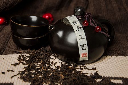 Подарочный набор «Церемония»: чайник, чашки, чай