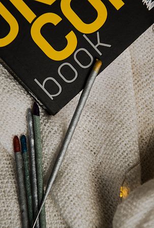 Подарочный набор «Мужская философия»: книга, аккумулятор, шоколад