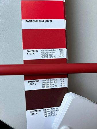 Ручка шариковая Flamingo пластиковая, софт тач, красная