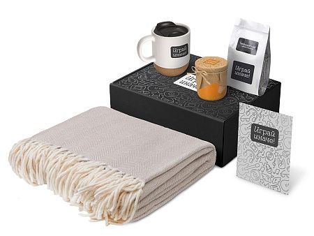 Подарочный набор «Re:y. Nest» с пледом, кружкой и вареньем