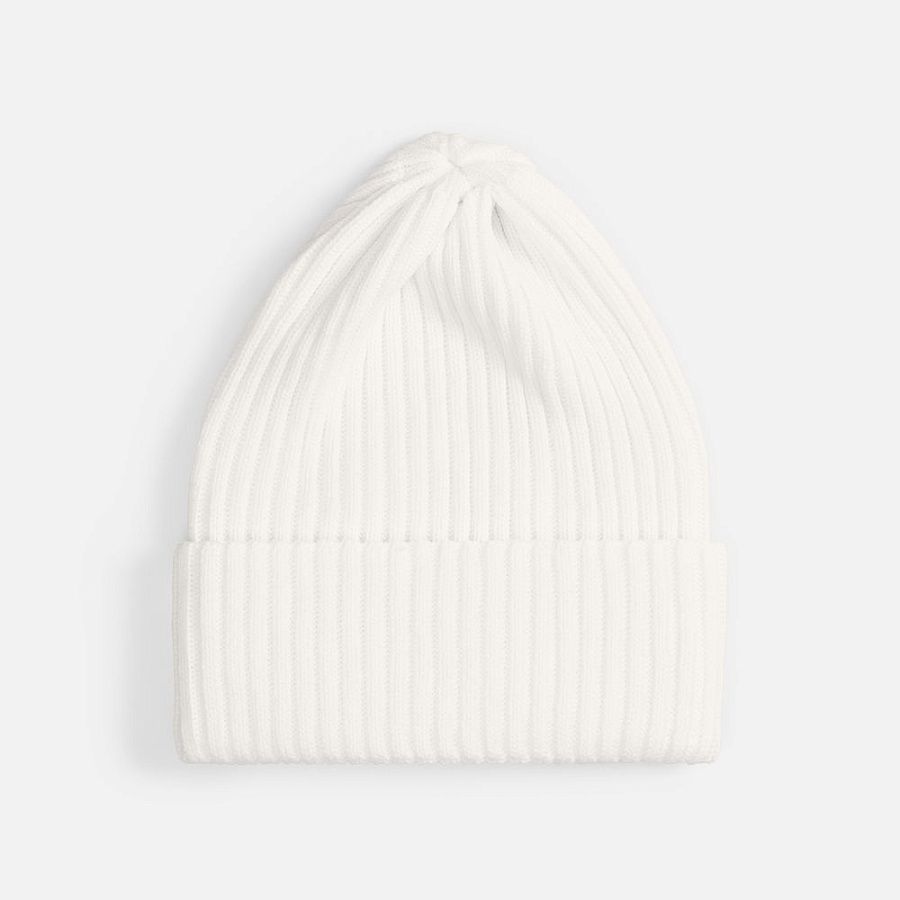 Шапка Yong, белая