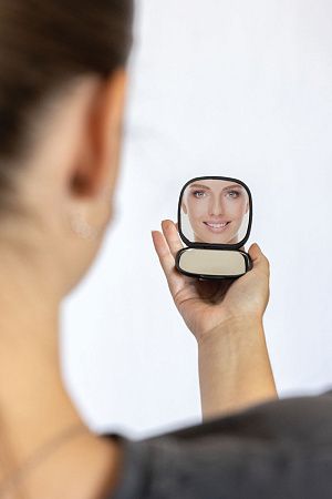 Зеркало для макияжа Reflecta из переработанного пластика RCS