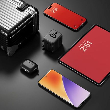 Универсальный адаптер Xoopar Luggie со встроенными вилками типов EU, UK, US и AUS