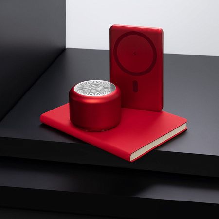 Внешний аккумулятор Atlantis PD 5000mAh с функцией беспроводной зарядки 15W, красный