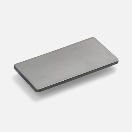 Значок Magnet Matto, серебристый глянцевый