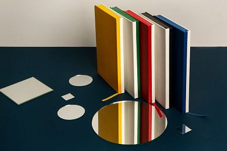 Ежедневник Duplex, недатированный, белый с красным