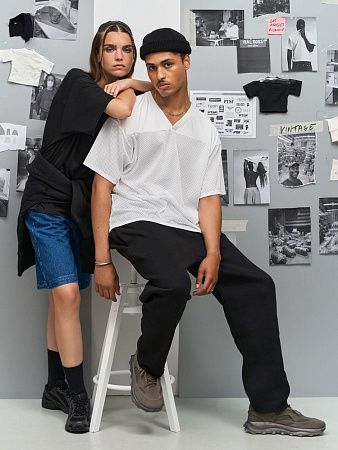 Футболка унисекс Nino с V-образным вырезом, белая, размер S