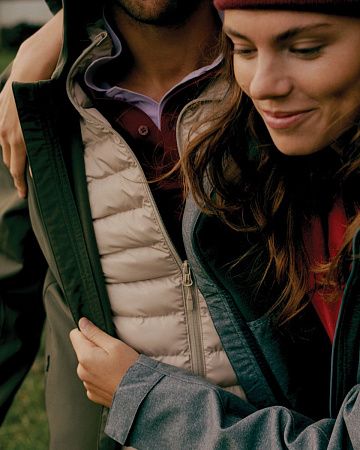 Мужской стеганый жилет Iqoniq Meru из переработанного полиэстера AWARE™, 70 г/м²