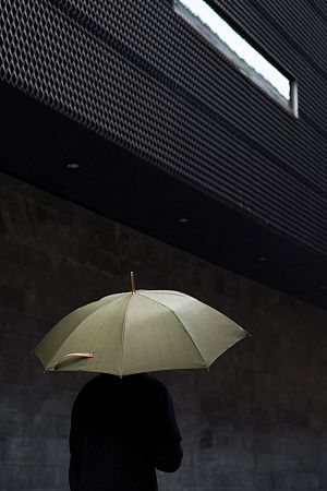 Зонт VINGA Bosler из rPET AWARE™, d106 см