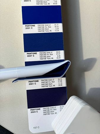 Ручка шариковая Pelican, пластиковая, белая/темно-синяя