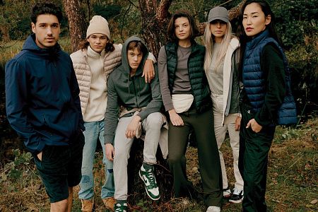 Ветровка Iqoniq Logan из переработанного полиэстера AWARE™, унисекс, 70 г/м²