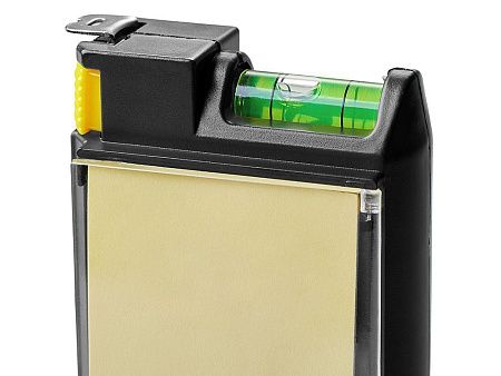 Рулетка на 2 м с уровнем и блоком для записей «Nerd»