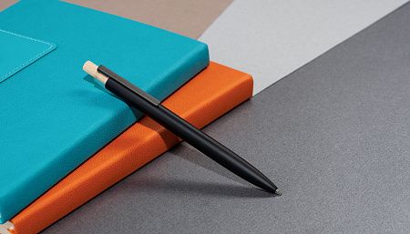 Ручка шариковая "Matt" с кнопкой из бамбука