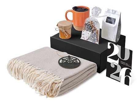 Подарочный набор «Re:Nest» с пледом, кружкой и вареньем