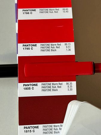 Ручка шариковая пластиковая Ravena Color черная/красная