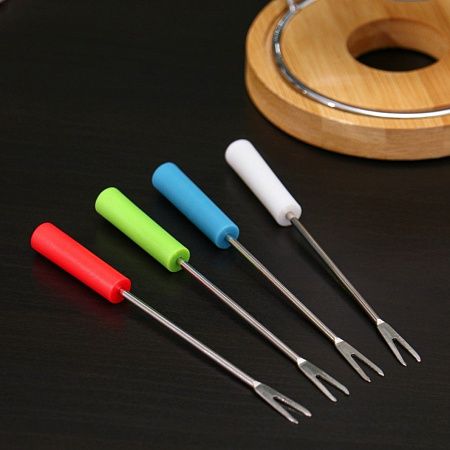 Подарочный набор «Фондю»: фондюшница, шпажки, менажница, шоколад, свеча