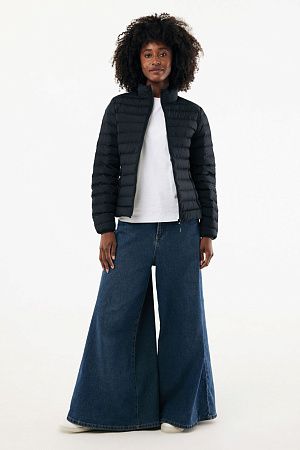 Женская стеганая куртка Iqoniq Maiko из переработанного полиэстера AWARE™