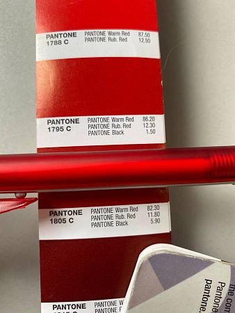 Ручка шариковая, пластиковая, красная