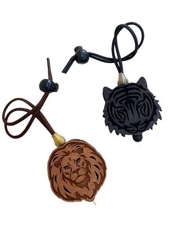 ДЕРЕВЯННАЯ ПОДВЕСКА С АРОМАМАСЛОМ