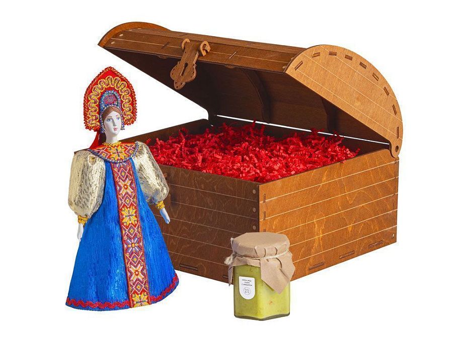 Подарочный набор: кукла фарфоровая, крем-мёд с лаймом и имбирем