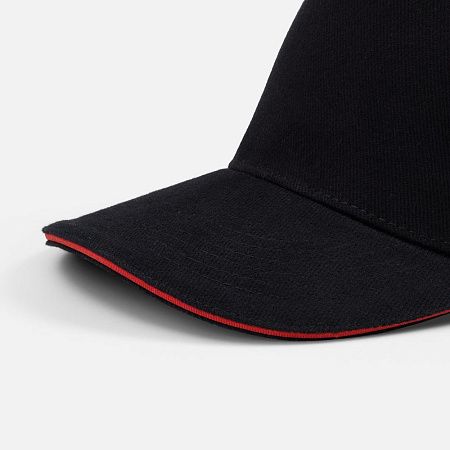 Бейсболка Classic 2.0, черная с красным кантом