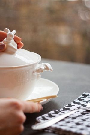 Бульонница &amp;quot;Кролик - Везунчик&amp;quot; с тарелкой, 425 мл, Белый