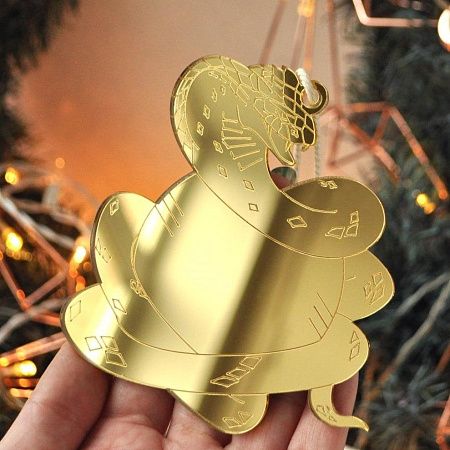 Подарочный набор «Золотая змея»: елочная игрушка, подставка из эпоксидной смолы, леденец