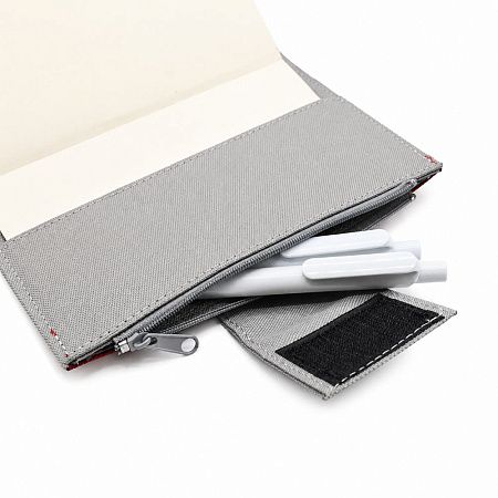 Ежедневник A6 недатированный Futuro, в твёрдой обложке, красный/серый