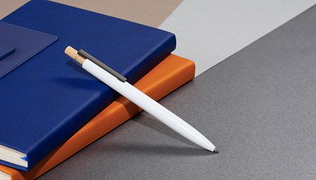 Ручка шариковая "Matt" с кнопкой из бамбука