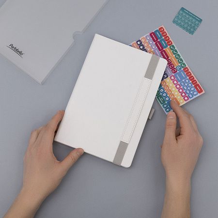 Ежедневник Galaxy недатированный, жесткая обложка, срез голограф. фольга, белый