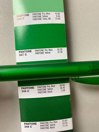 Ручка шариковая, пластиковая, зеленая