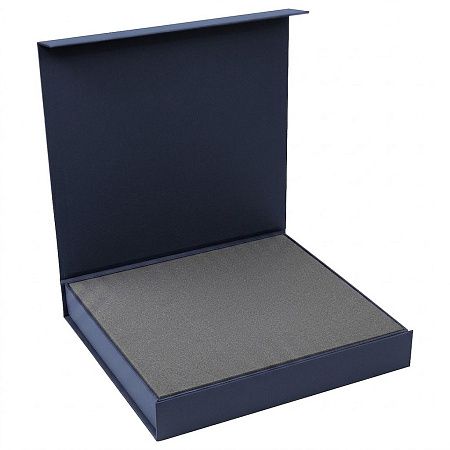 Подарочная коробка, размер 29,7*28,0*4,5 см, Solution Prestige Magnum Fabrique магнитным клапаном под индивидуальную вырубку, с ложементом из поролона, темно-синяя